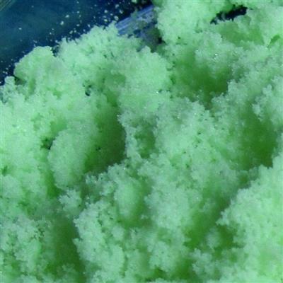 德盛稀土绿色乙酸镨结晶体试剂用于制造催化剂